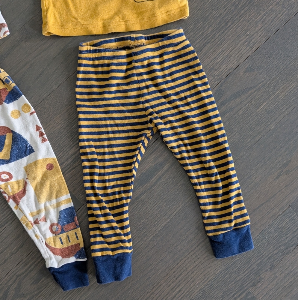Carter's Baby Boy Construction Tops & Bottoms Pajama Set, 18 Months - Picture 5 of 6